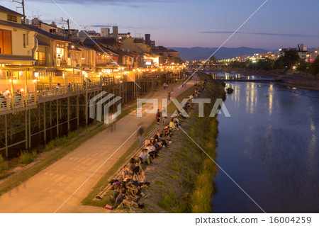 京都河鴨川樓的黃昏·初夏 16004259