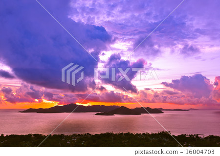 Island Praslin Seychelles at sunset 16004703