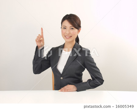business woman pointing up business woman pointing up 16005349