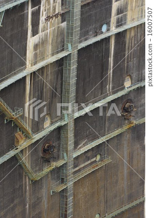 Tateyama Kurobe Alpine Route Kurobe Dampened mouth distant view Tateyama Kurobe Alpine Route Kurobe Dampened mouth distant view 16007507