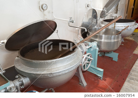 Ship's cooking chamber 16007954
