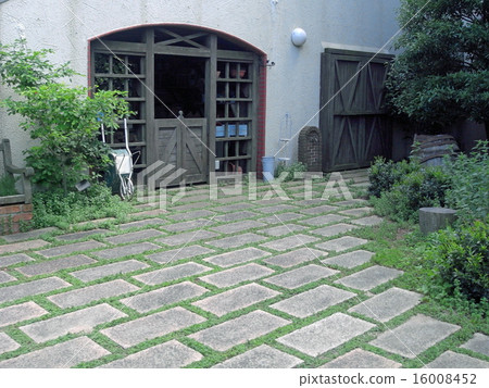  English garden 16008452