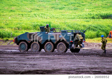 Cougar 96 type wheel armored car 96 WAPC military transport vehicle 2014 Fuji general fire exercise Cougar 96 type wheel armored car 96 WAPC military transport vehicle 2014 Fuji general fire exercise 16008932