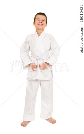 boy in white kimono 16010423