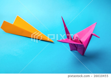 colored paper origami 16010455