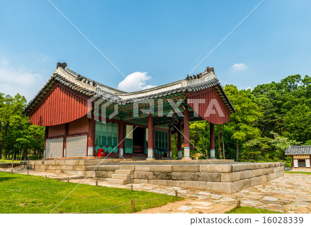 Seonjeongneung Royal Tombs 16028339
