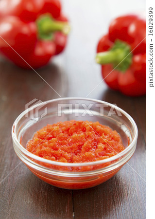 Massa de Pimentaon (red paprika seasoning) 16029399