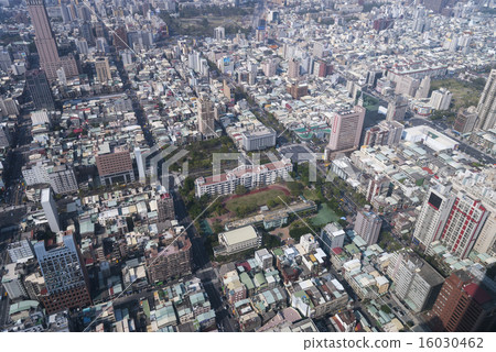 View from 85 Sky Tower in Koashiung, Taiwan 16030462