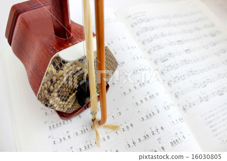 Musical score with Erhu 16030805