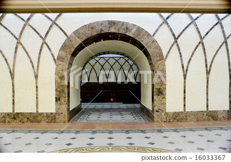 subway station interior 16033367