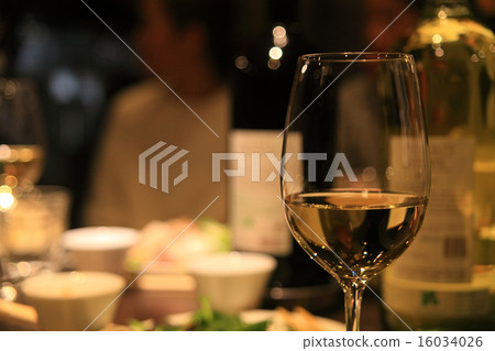 派對(晚餐)和酒杯的圖片 派對(晚餐)和酒杯的圖片 16034026