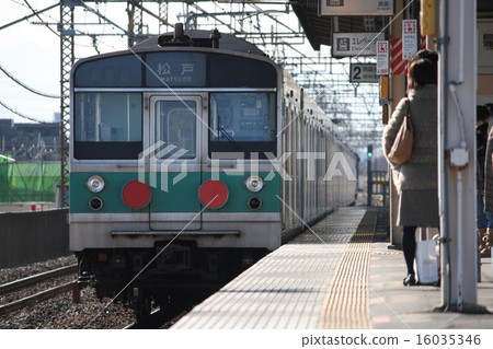 Joban Safety Line 203 series train leaving for the Philippines 16035346