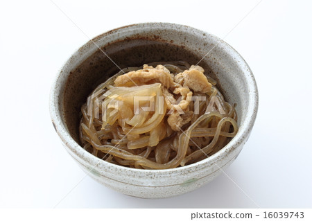 Simmered fish with konjac Simmered fish with konjac 16039743