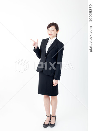 Suit business woman (pointing) 16039879