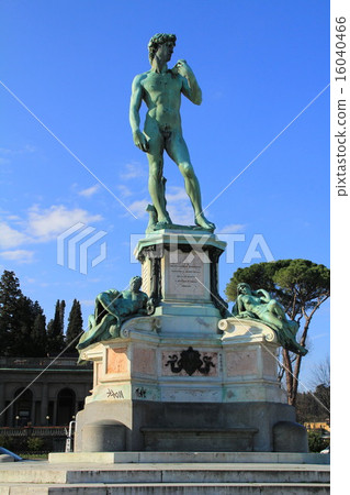 David statue of Michelangelo Square 16040466