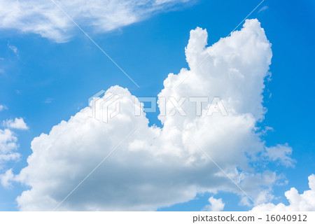 clouds in the blue sky clouds in the blue sky 16040912