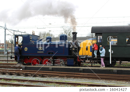 Steam locomotive in Hoorn, the Netherlands 16041427