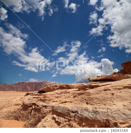 Wadi Rum Desert, Jordan Wadi Rum Desert, Jordan 16043384
