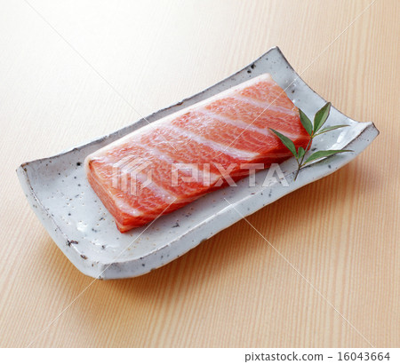 Tuna Sashimi Large Toro 16043664