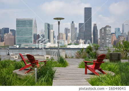 Summer, Journey, USA, New York, Manhattan, East River, Bench Summer, Journey, USA, New York, Manhattan, East River, Bench 16049041