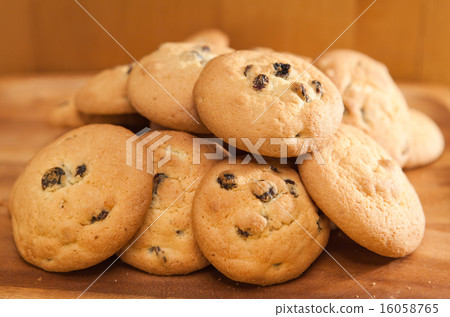 Cookies biscuit with raisin Cookies biscuit with raisin 16058765