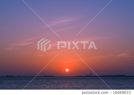 Red fan's sunset 16069653
