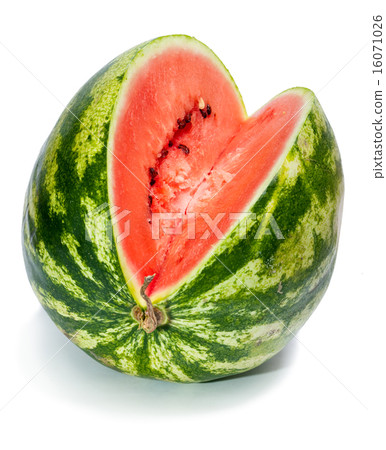 The big striped ripe water-melon.. 16071026