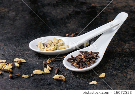 Cardamom and cloves Cardamom and cloves 16072538