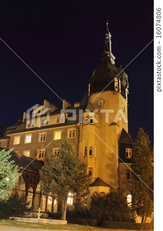 Old spa house in Swieradow Zdroj at night Old spa house in Swieradow Zdroj at night 16074806