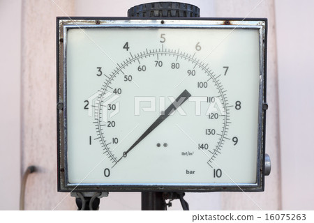 Vintage equipment 16075263