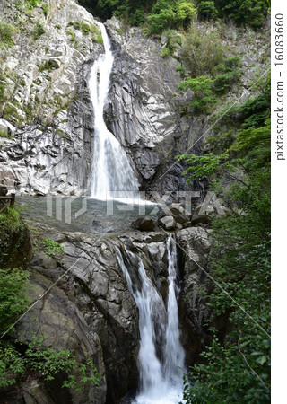 Heiwa Waterfall 16083660