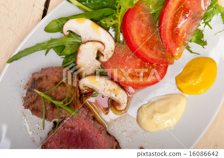 beef filet mignon grilled with vegetables beef filet mignon grilled with vegetables 16086642
