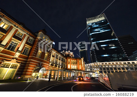Night view around Tokyo station pemirngM Photo material 16088219