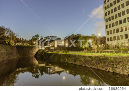 Shimizu Gate and Shimizu moat in Edo Castle 16089964
