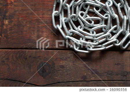 Chain On Wood Chain On Wood 16090356