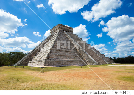 Kukulkan Pyramid in Chichen Itza Site 16093404