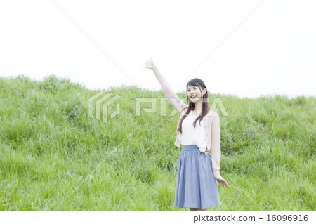 一個女人在他的tw 一個女人在他的tw 16096916