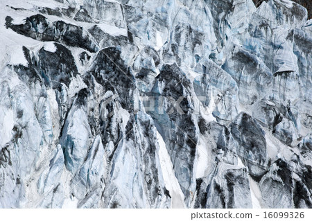 Jade dragon snow mountain 16099326