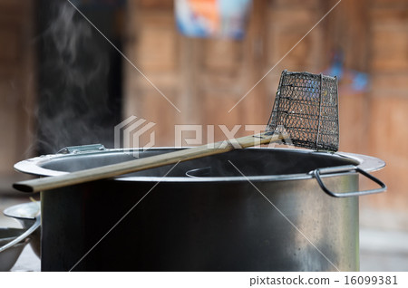 Noodle strainer 16099381