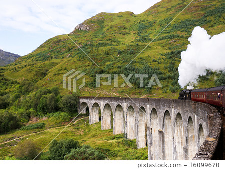 Stream train 16099670