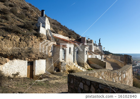 Street dwelling caves into mount. Chinchilla Street dwelling caves into mount. Chinchilla 16102840