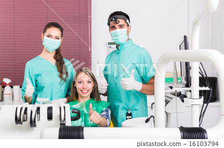 doctor and positive patient at clinic 16103794