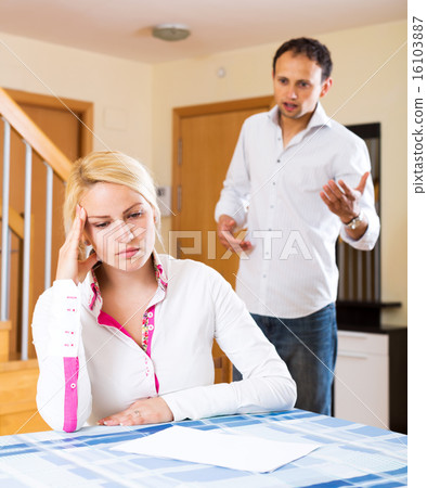 Family quarrel 16103887