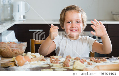 Child cooking meat dumplings Child cooking meat dumplings 16104403