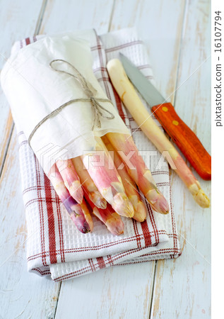 white asparagus 16107794