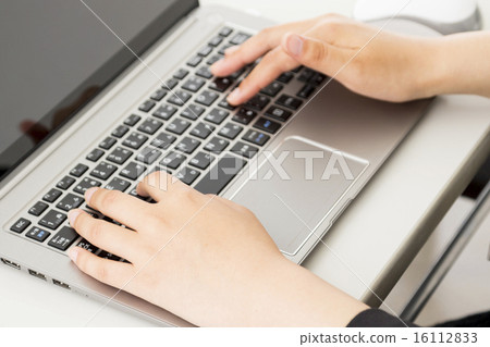 企業形像個人計算機和手婦女 16112833