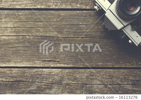retro analogue camera 16113276