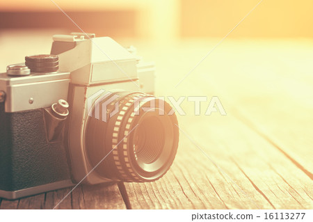 retro analogue camera retro analogue camera 16113277