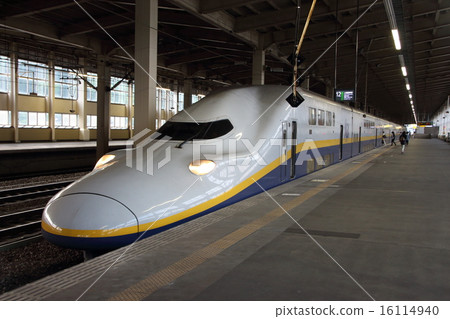 Tohoku/Joetsu Shinkansen E4 series (Old paint/Urasa station) Tohoku/Joetsu Shinkansen E4 series (Old paint/Urasa station) 16114940