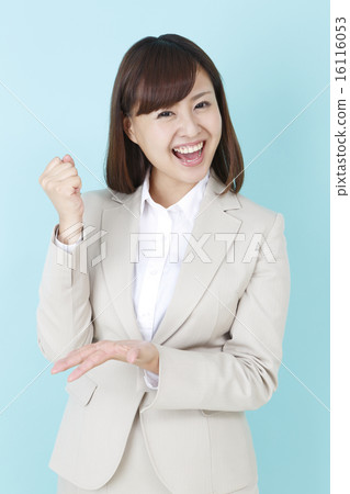 一個女人帶著微笑 16116053